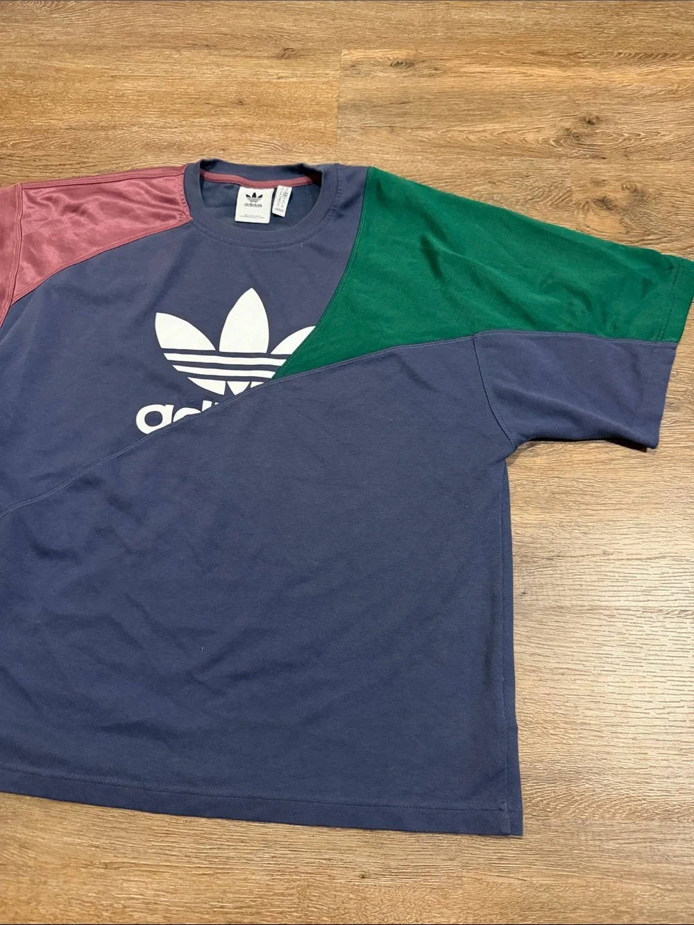 adidas Men’s adidas Adicolor Colorblock Shadow Tee Navy Burgundy Collegiate M